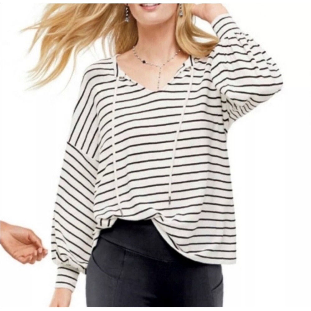 Cabi Relax Game day Size Medium Black White Stripe Keyhole Sweatshirt